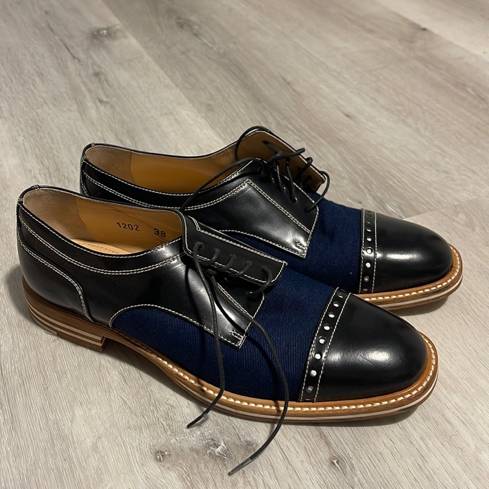 Pollini dress shoes